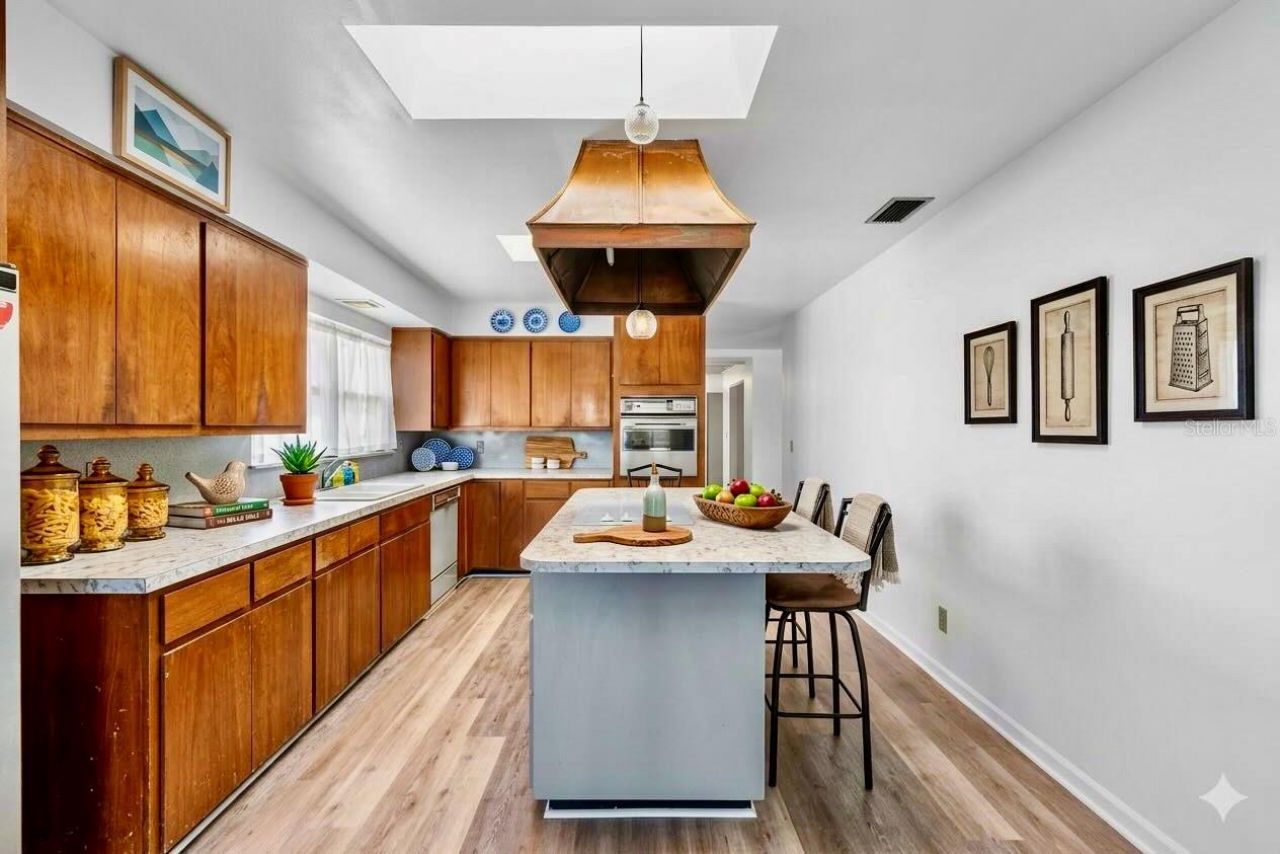 5296 66th Way N, Saint Petersburg, FL 33709 Photo