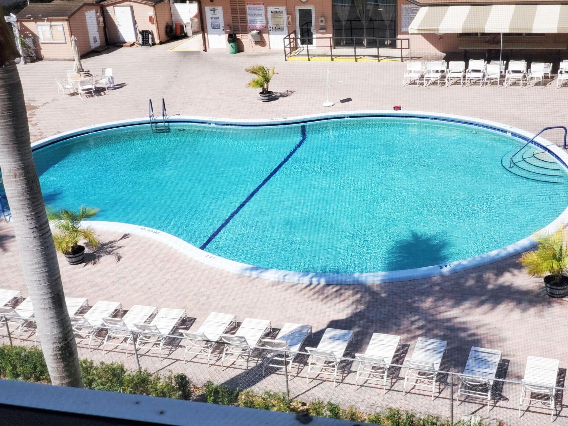 2811 Somerset Drive, Unit 404, Lauderdale Lakes, FL 33311 Photo