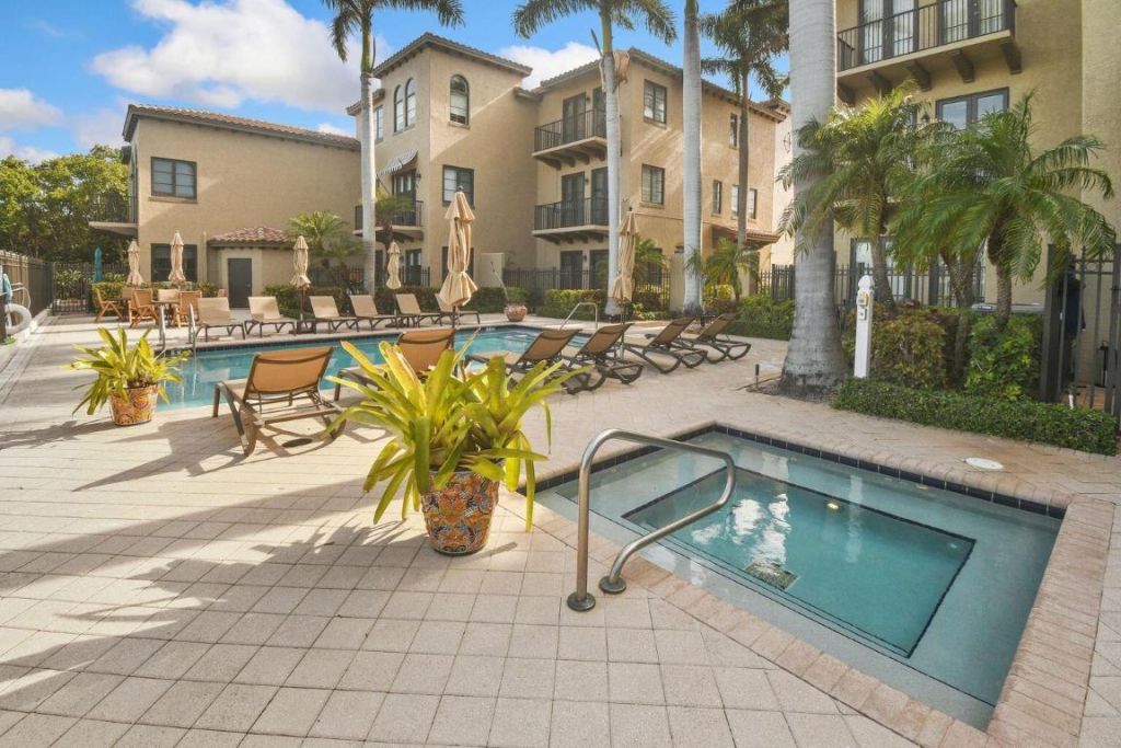 120 Via Villagio, Hypoluxo, FL 33462 Photo