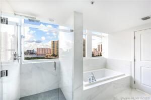 400 Sunny Isles Boulevard, Unit 1022, Sunny Isles Beach, FL 33160 Photo