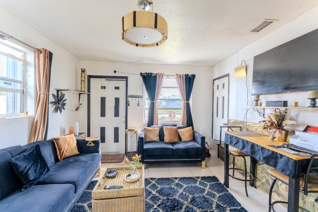 1409 NW 24th Avenue, Fort Lauderdale, FL 33311 Photo