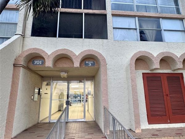 701 Three Islands Boulevard, Unit 215, Hallandale Beach, FL 33009