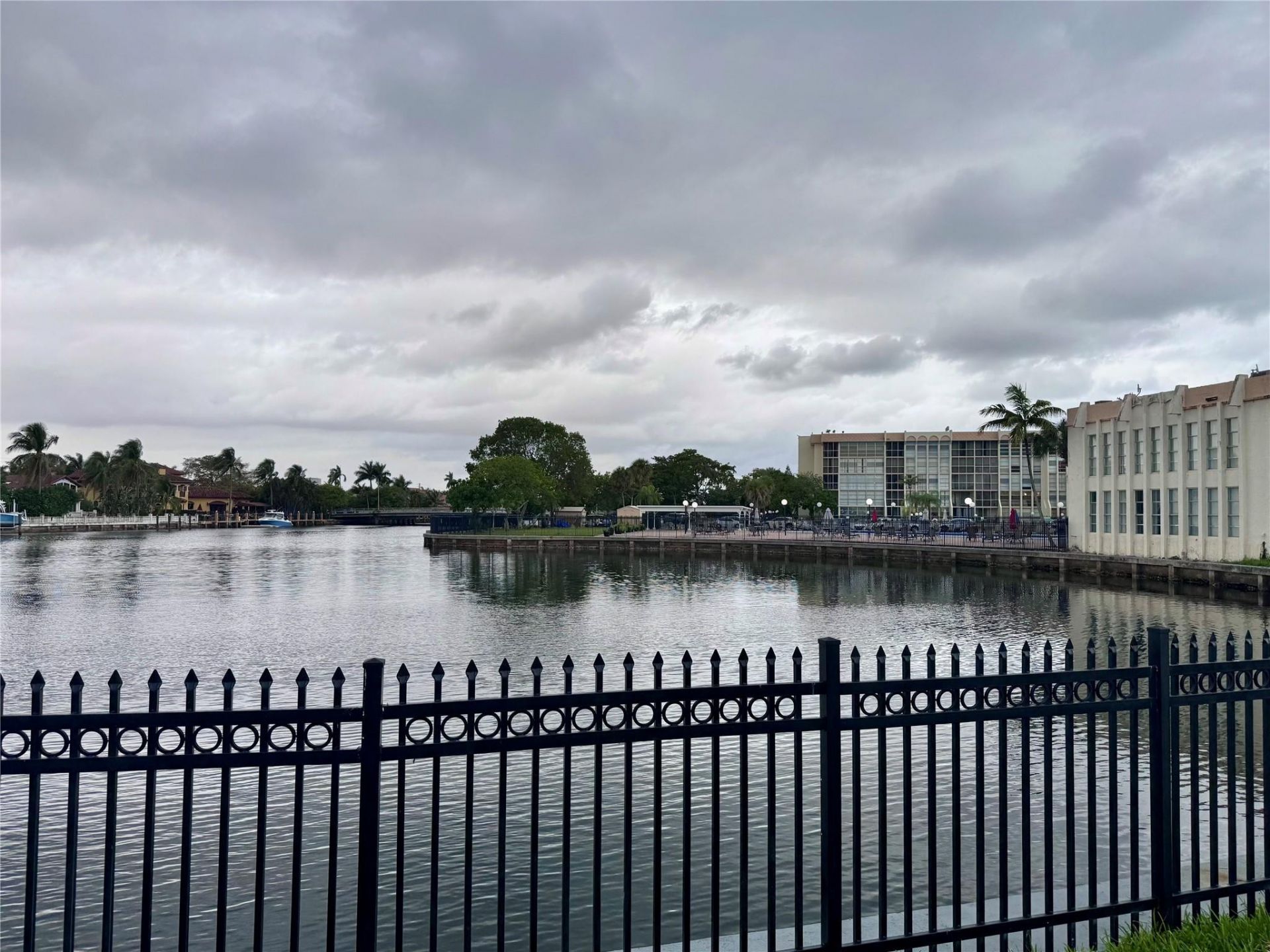 701 Three Islands Boulevard, Unit 215, Hallandale Beach, FL 33009 Photo
