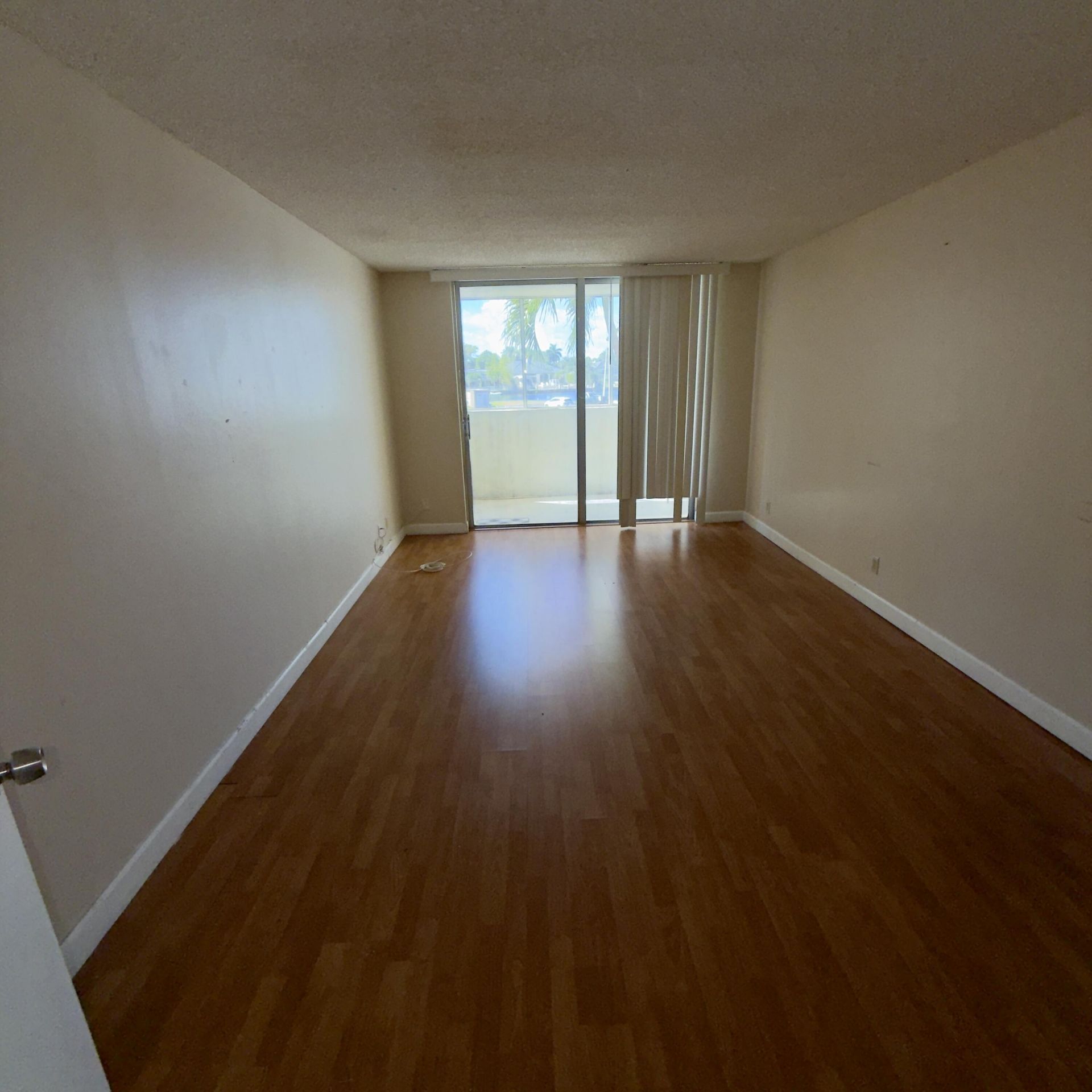 701 Three Islands Boulevard, Unit 215, Hallandale Beach, FL 33009 Photo