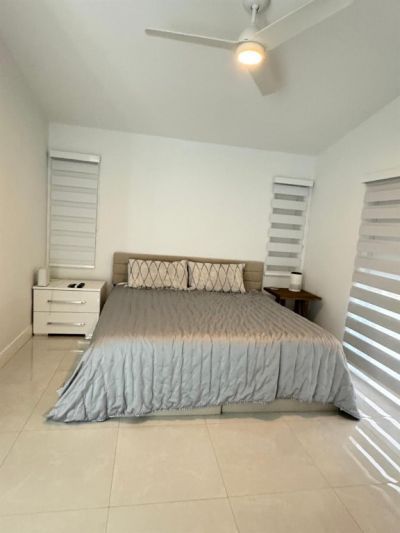 8455 NW 190th Terrace, Hialeah, FL 33015 Photo