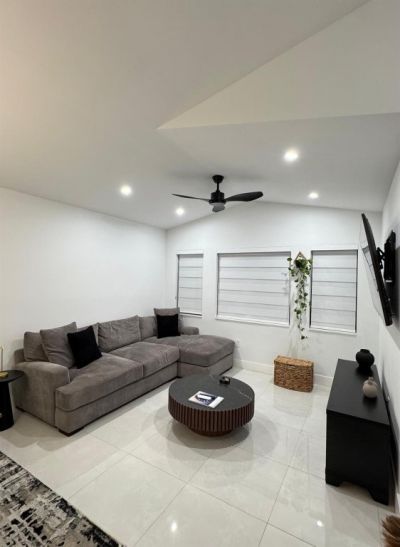 8455 NW 190th Terrace, Hialeah, FL 33015 Photo