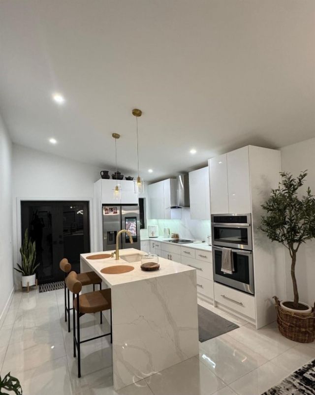 8455 NW 190th Terrace, Hialeah, FL 33015 Photo