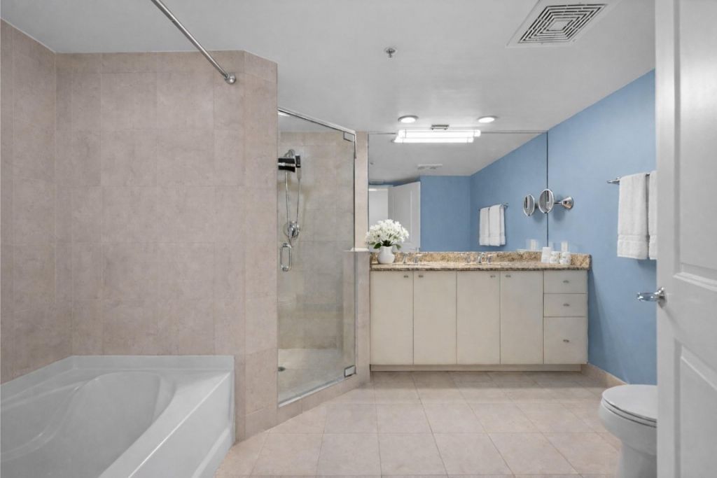 600 W Las Olas Boulevard, Unit 1708, Fort Lauderdale, FL 33312 Photo