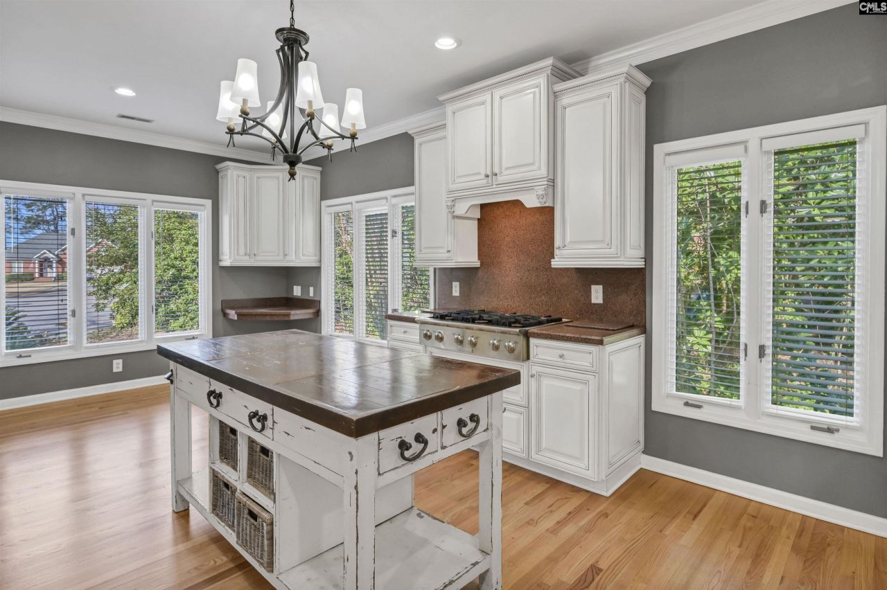 611 Clearview Court Photo 12