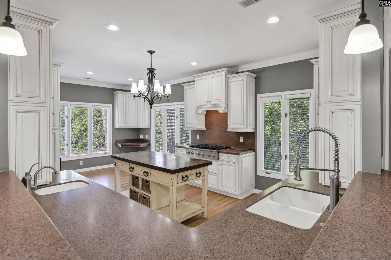 611 Clearview Court Photo 17