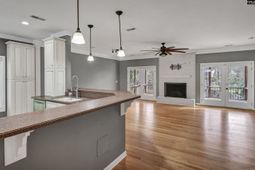 611 Clearview Court photo 4