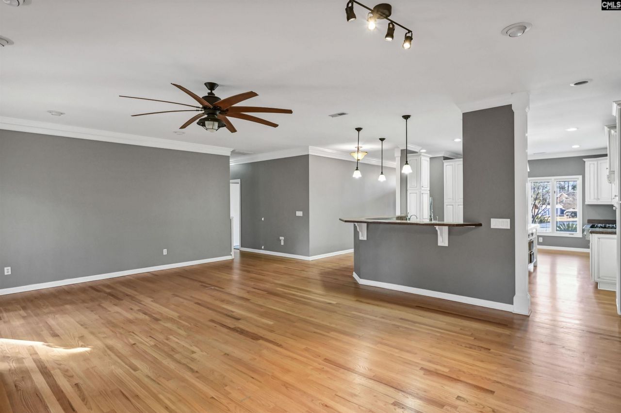 611 Clearview Court Photo 8