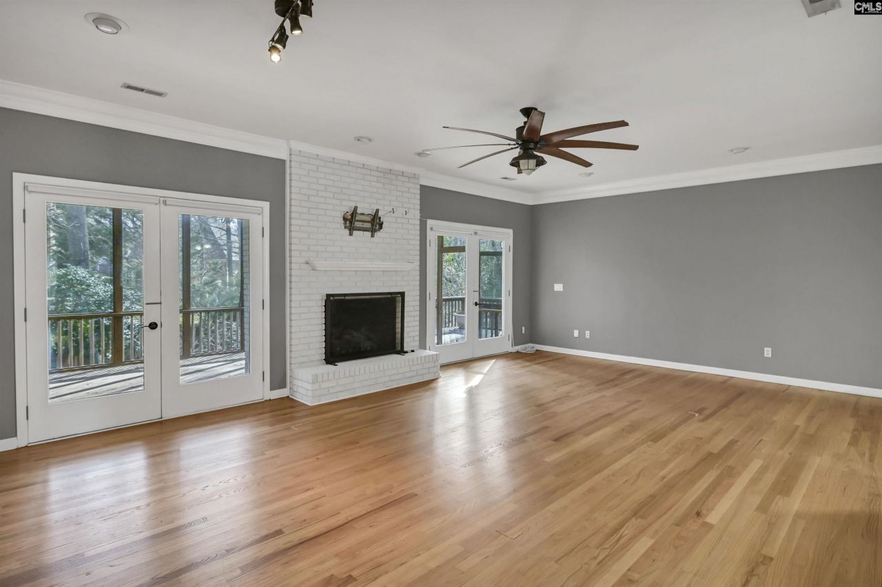 611 Clearview Court Photo 9