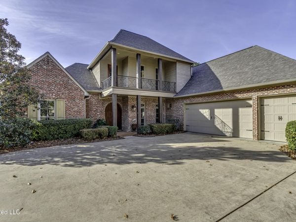107 Northlake Lane, Madison, MS 39110