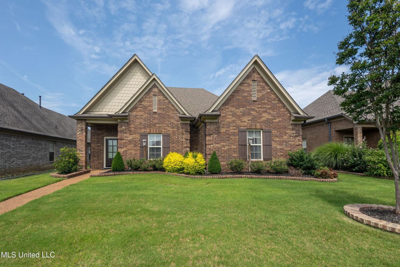 5891 Foxdale Loop, Southaven, MS 38672 Main Photo