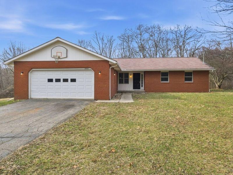 10565 Monroe Mills Road, Gambier, OH 43022 Photo 2