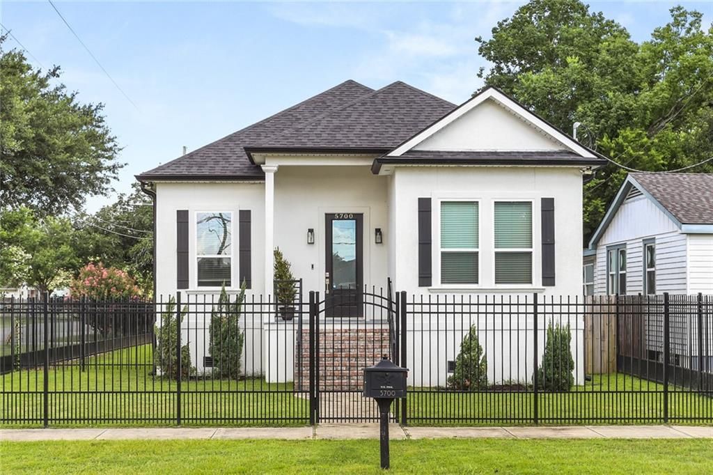 5700 FRANKLIN Avenue New Orleans, LA 70122