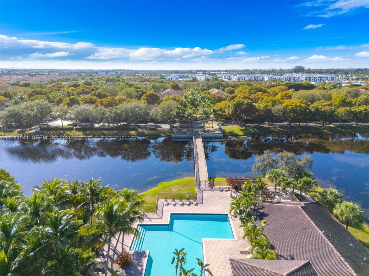 2457 Centergate Dr, Unit 306, Miramar, FL 33025 Photo