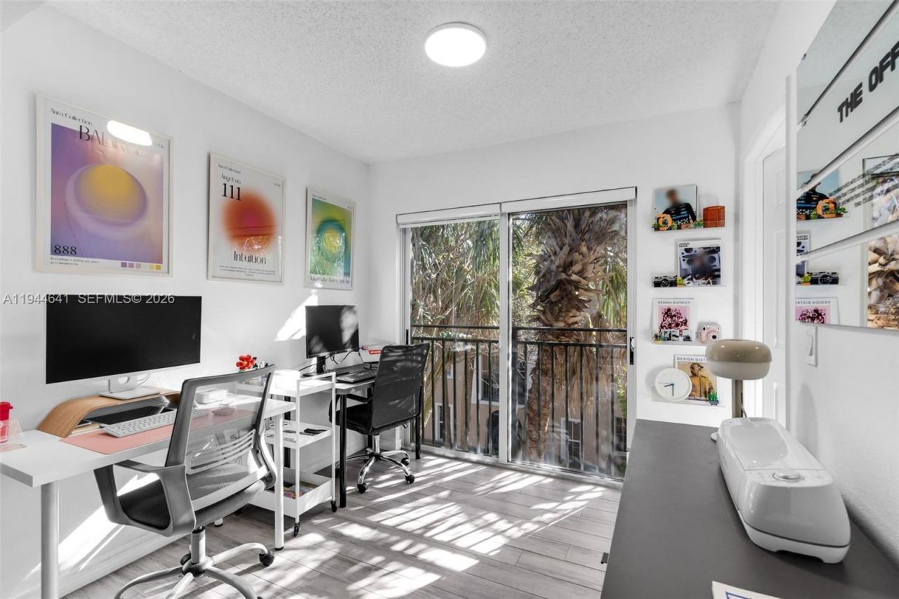 2457 Centergate Dr, Unit 306, Miramar, FL 33025 Photo