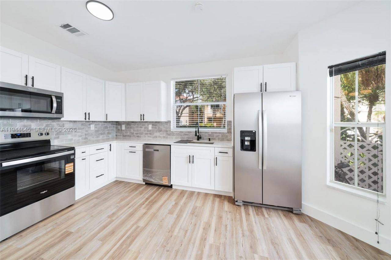 1551 Seagrape Way, Hollywood, FL 33019 Photo