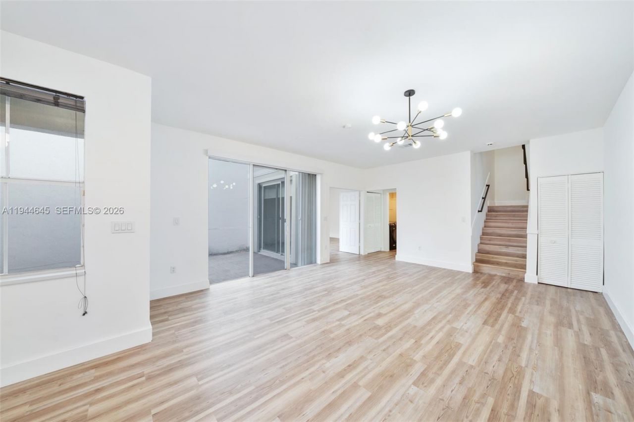 1551 Seagrape Way, Hollywood, FL 33019 Photo