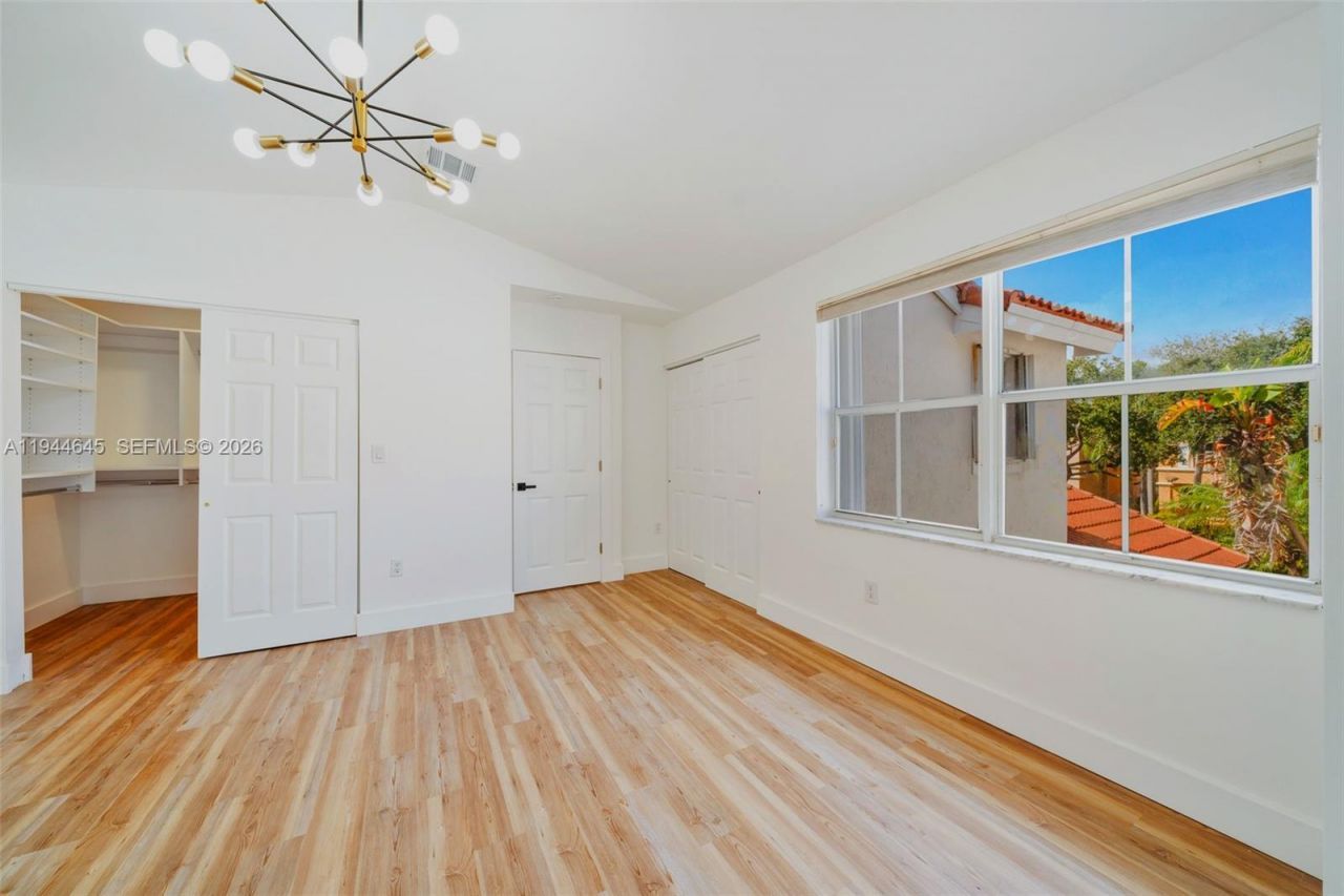 1551 Seagrape Way, Hollywood, FL 33019 Photo