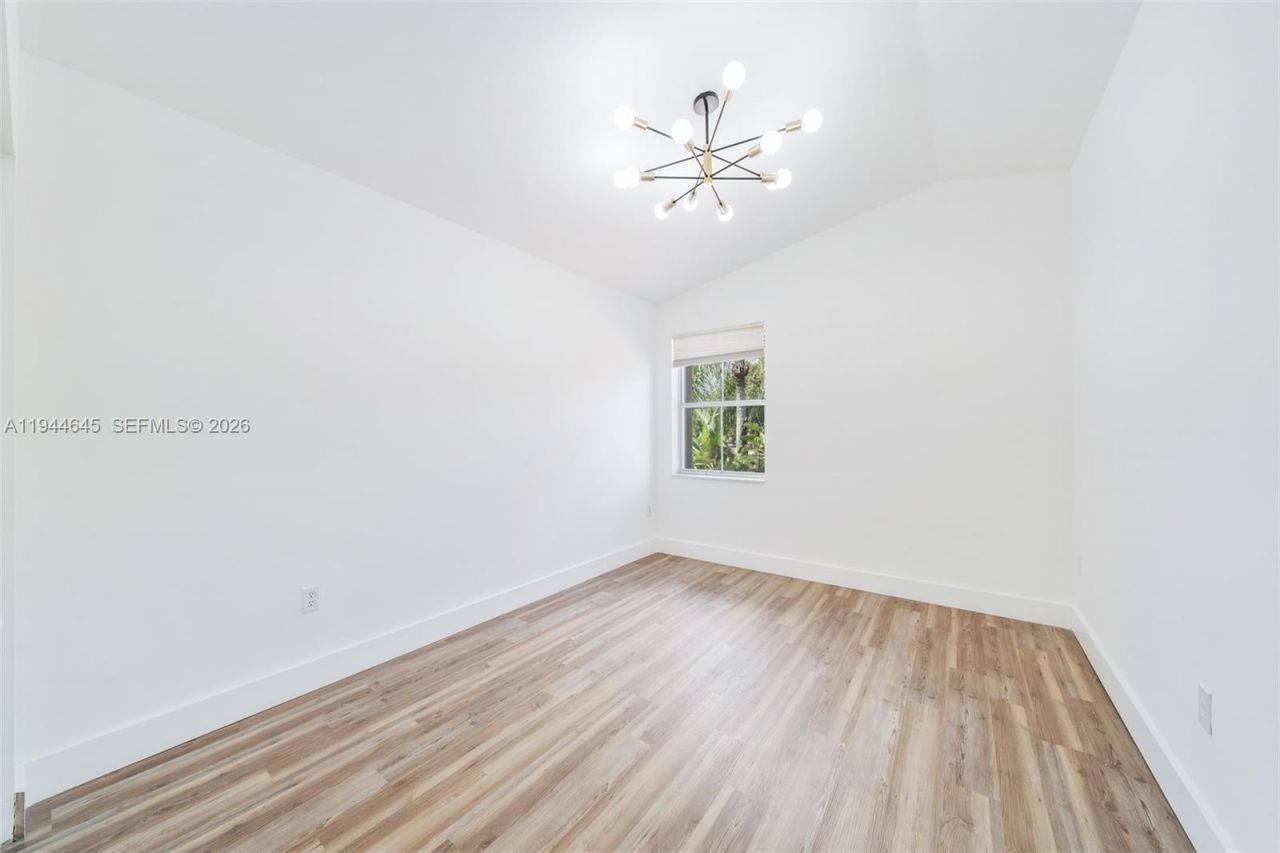 1551 Seagrape Way, Hollywood, FL 33019 Photo