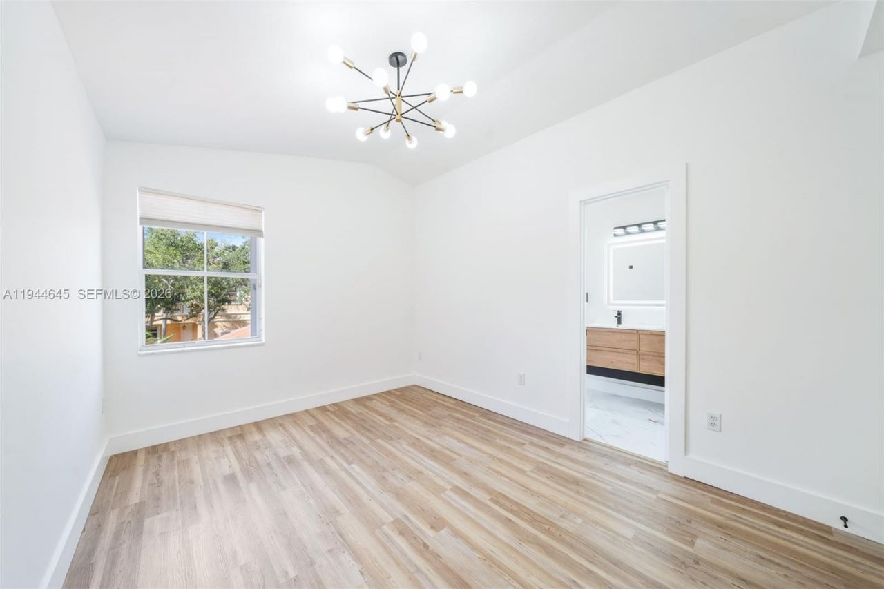 1551 Seagrape Way, Hollywood, FL 33019 Photo