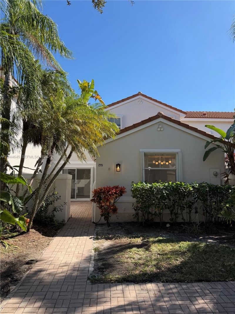 1551 Seagrape Way, Hollywood, FL 33019 Photo