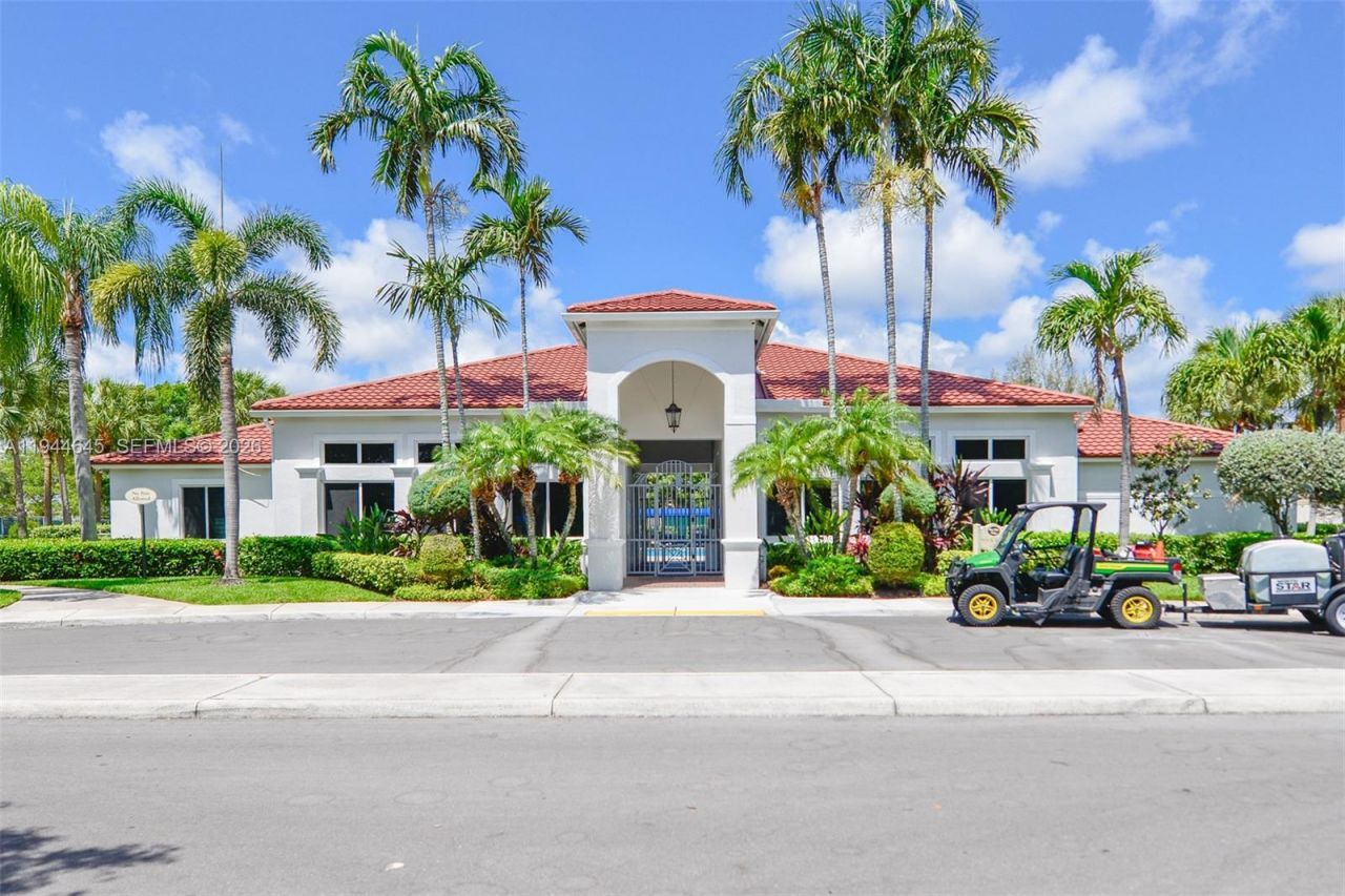 1551 Seagrape Way, Hollywood, FL 33019 Photo