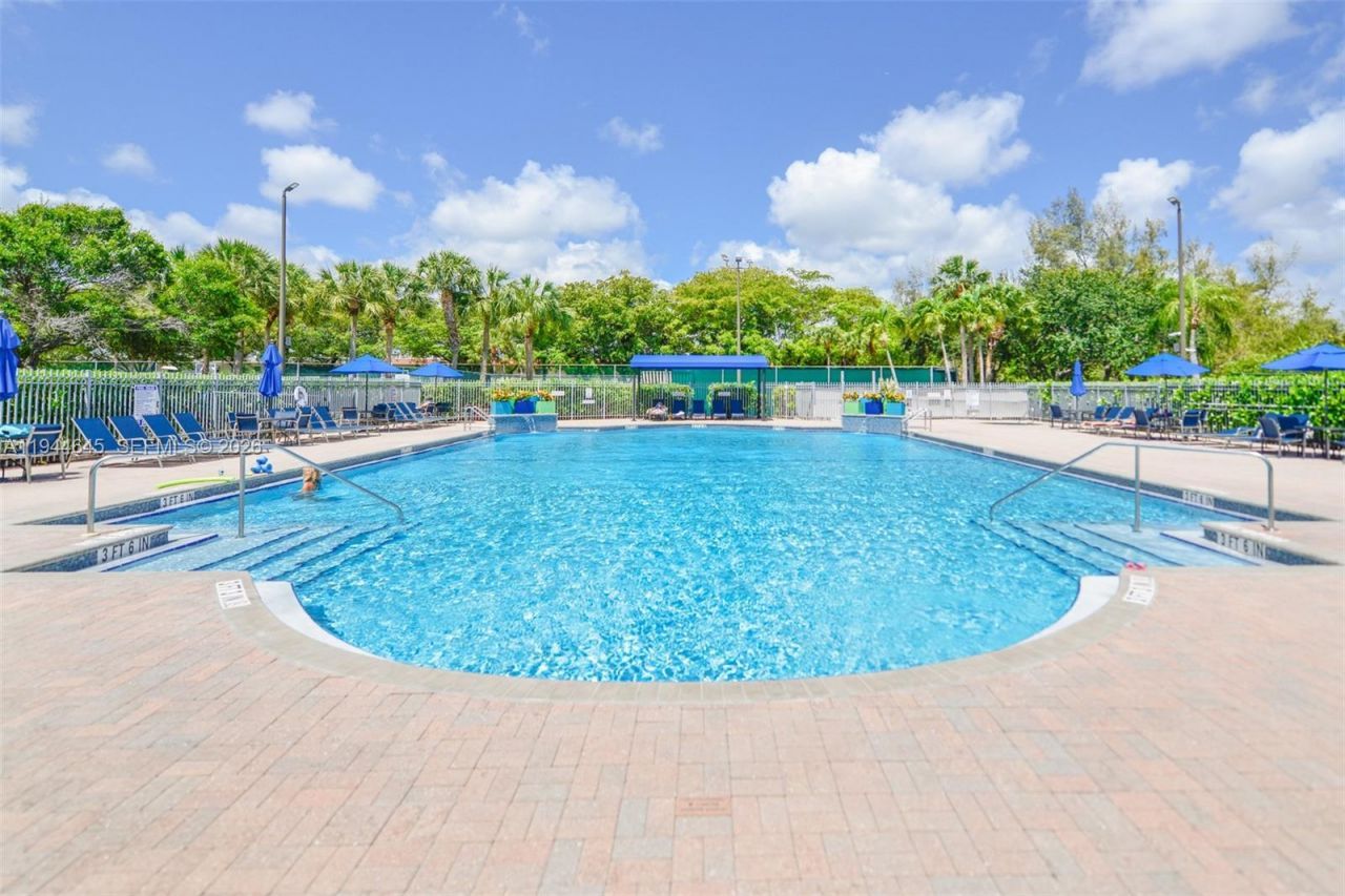 1551 Seagrape Way, Hollywood, FL 33019 Photo