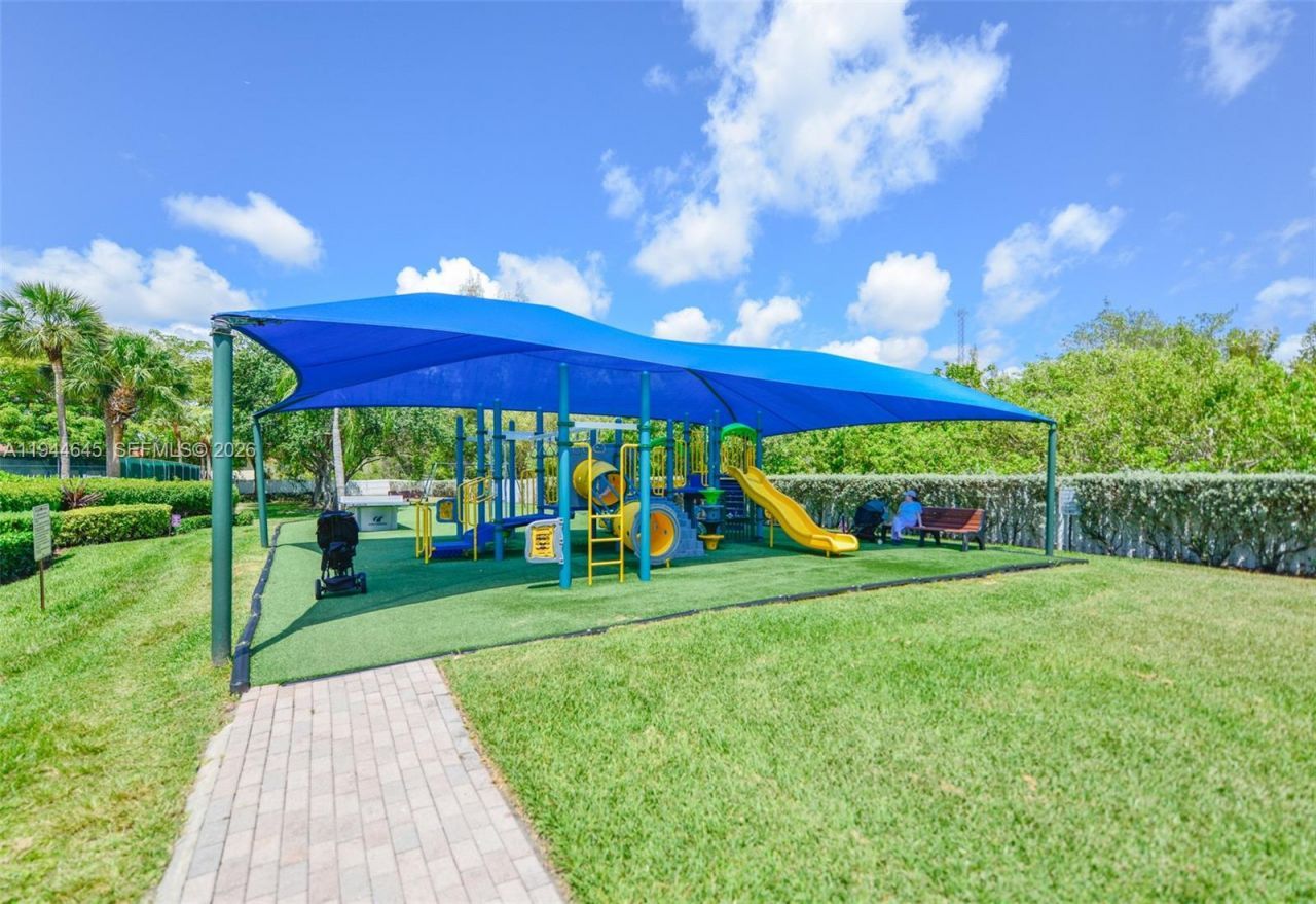 1551 Seagrape Way, Hollywood, FL 33019 Photo