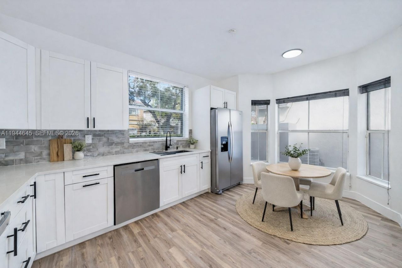 1551 Seagrape Way, Hollywood, FL 33019 Photo