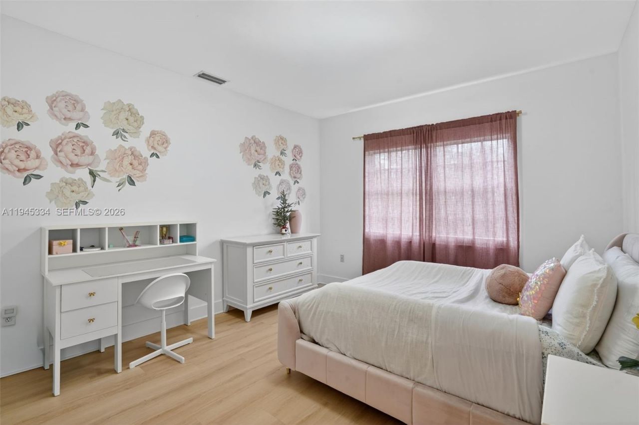 12200 SW 100th St, Miami, FL 33186 Photo