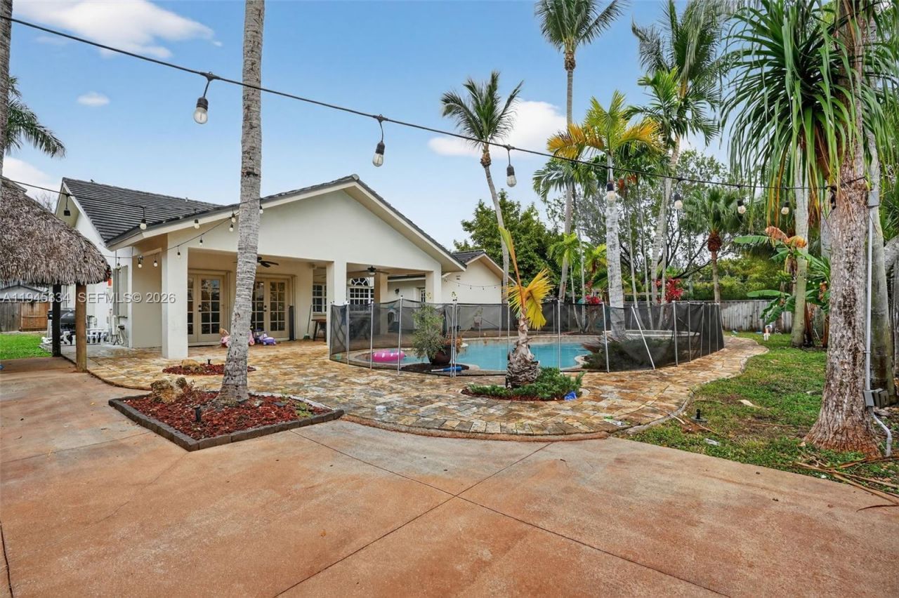 12200 SW 100th St, Miami, FL 33186 Photo