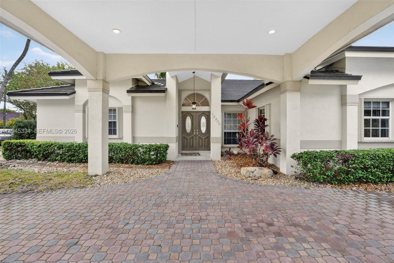 12200 SW 100th St, Miami, FL 33186 Photo