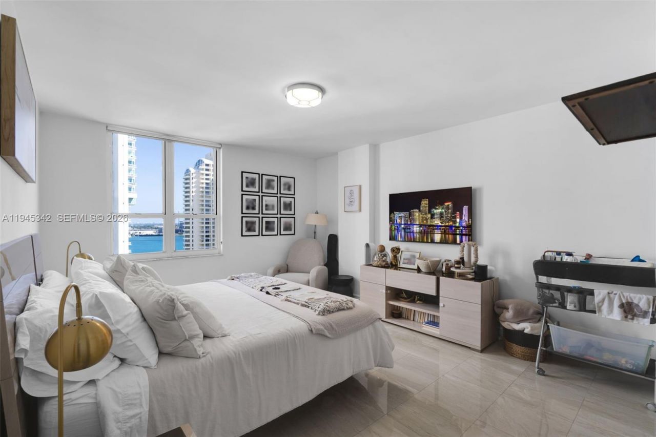 701 Brickell Key Blvd, Unit 1606, Miami, FL 33131 Photo