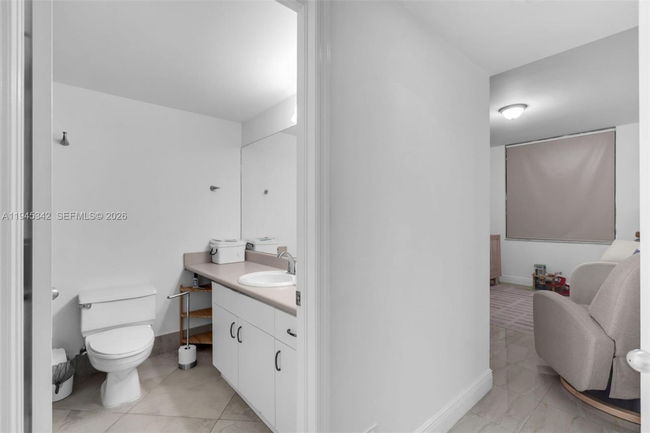 701 Brickell Key Blvd, Unit 1606, Miami, FL 33131 Photo