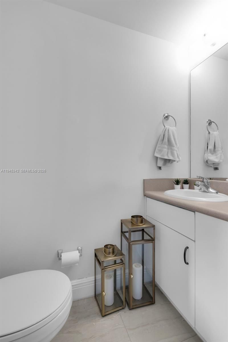 701 Brickell Key Blvd, Unit 1606, Miami, FL 33131 Photo