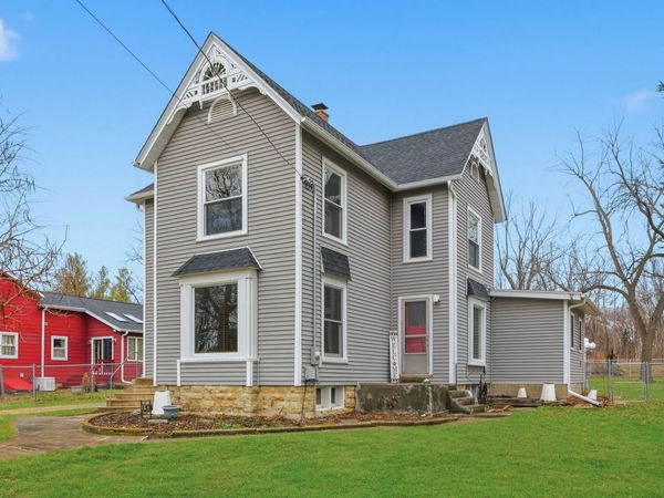 410 W Reader Street, Elburn, IL 60119