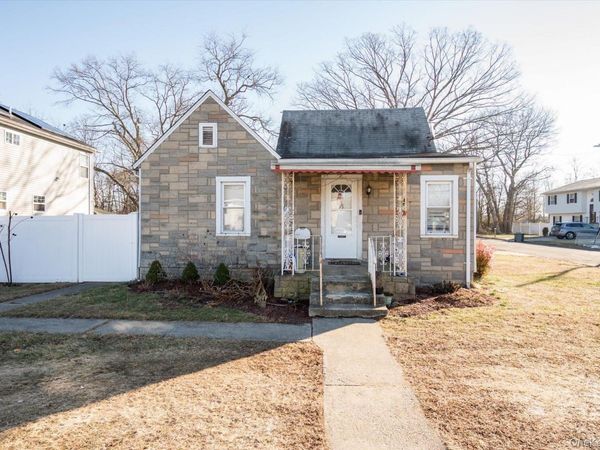 283 Washington Avenue, Amityville, NY 11701