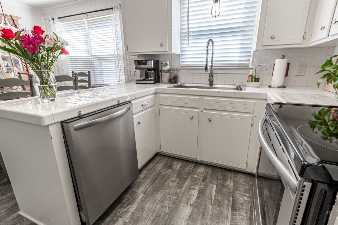 124 Manor Circle Photo 10