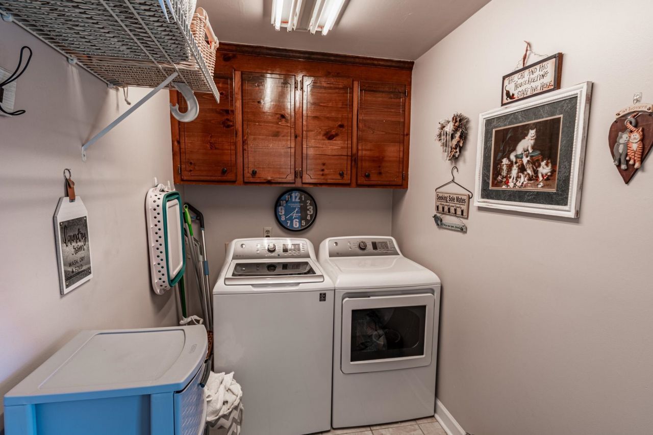 124 Manor Circle Photo 12