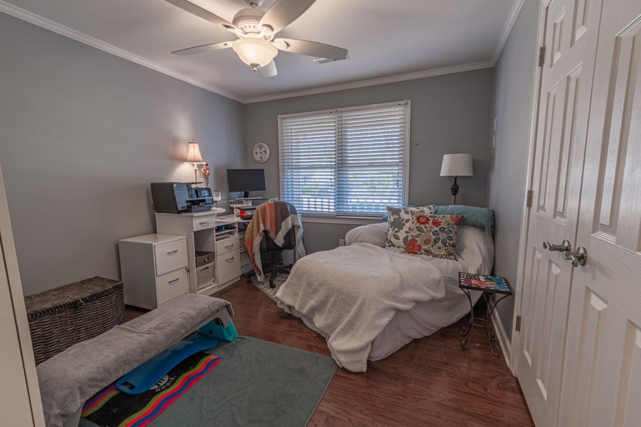 124 Manor Circle Photo 18