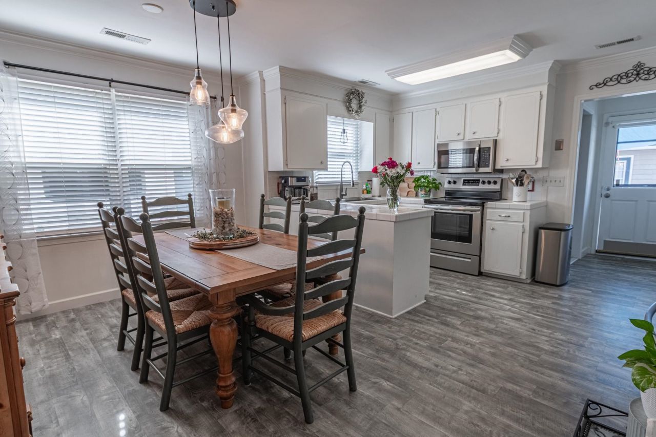 124 Manor Circle Photo 7