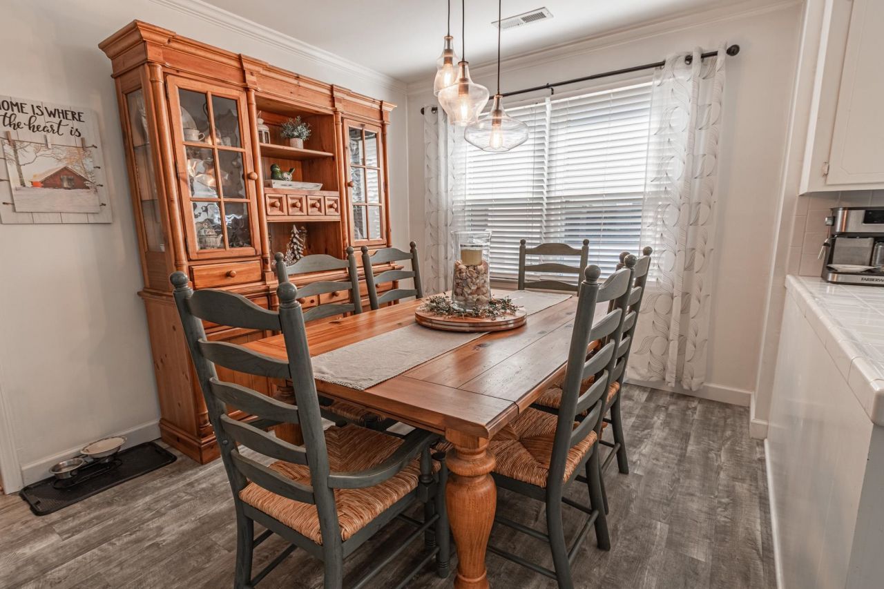 124 Manor Circle Photo 8