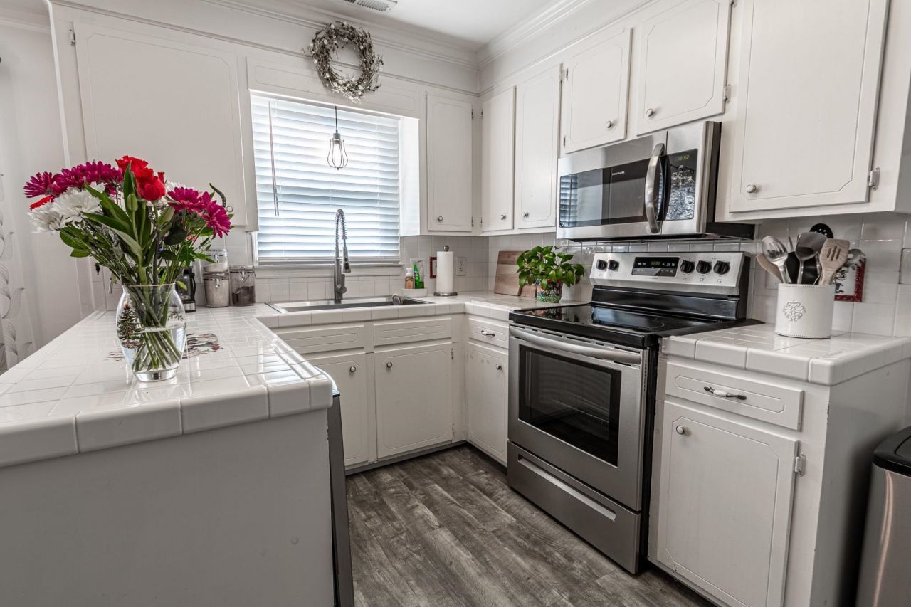 124 Manor Circle Photo 9