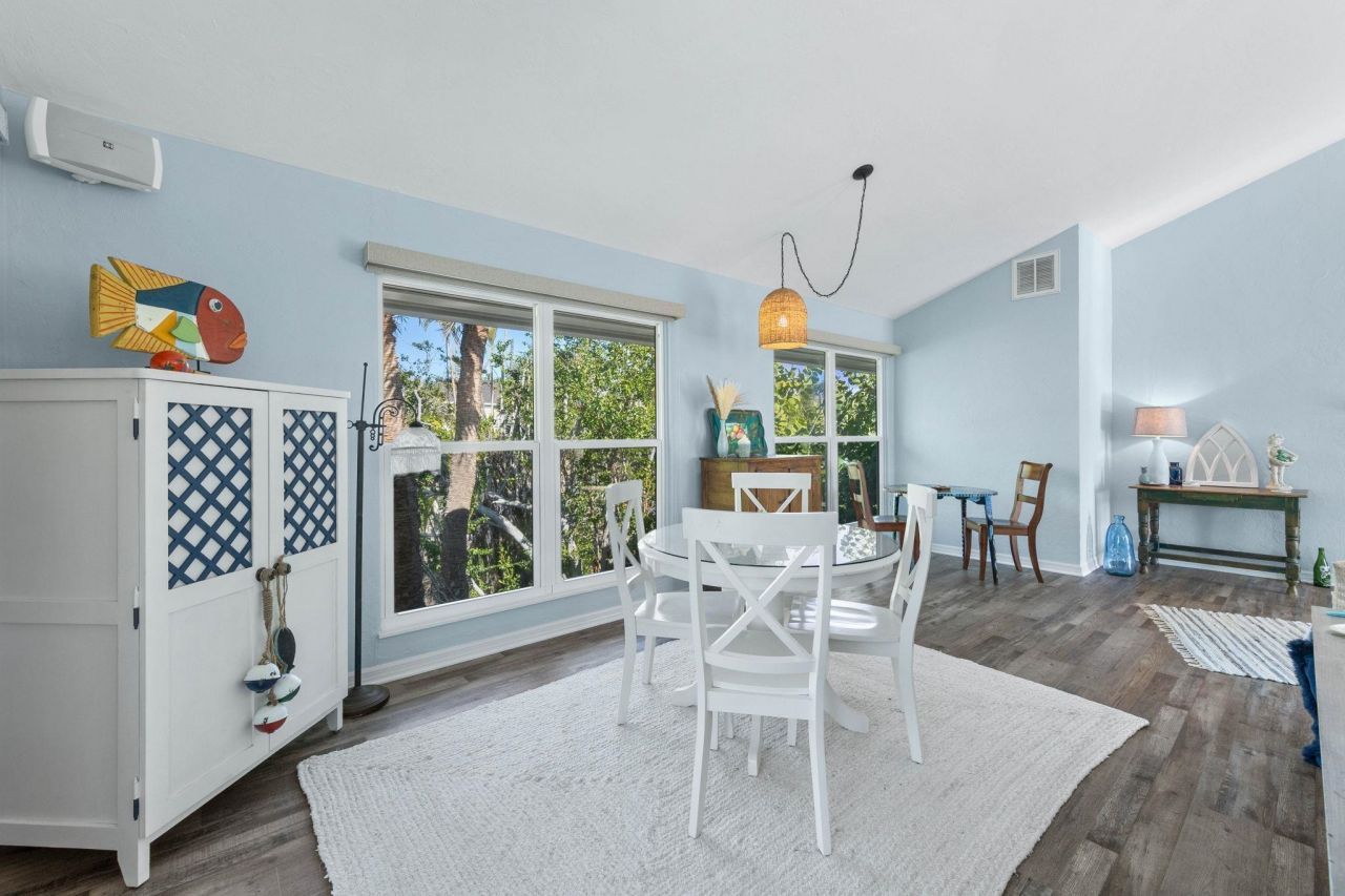 6092 Sanibel Captiva Rd, Sanibel, FL 33957 Photo