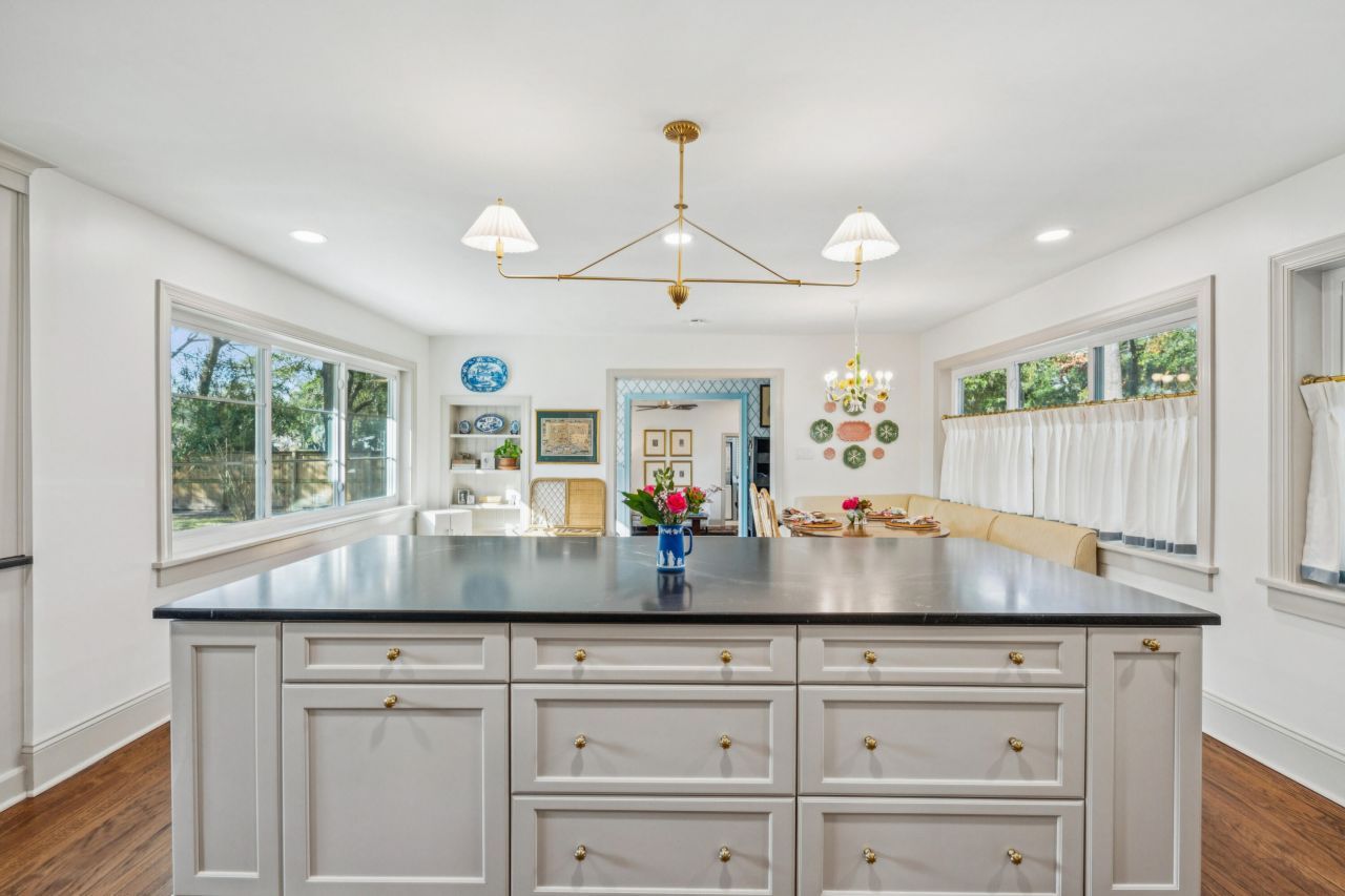 1683 Pearlott Street Photo 12