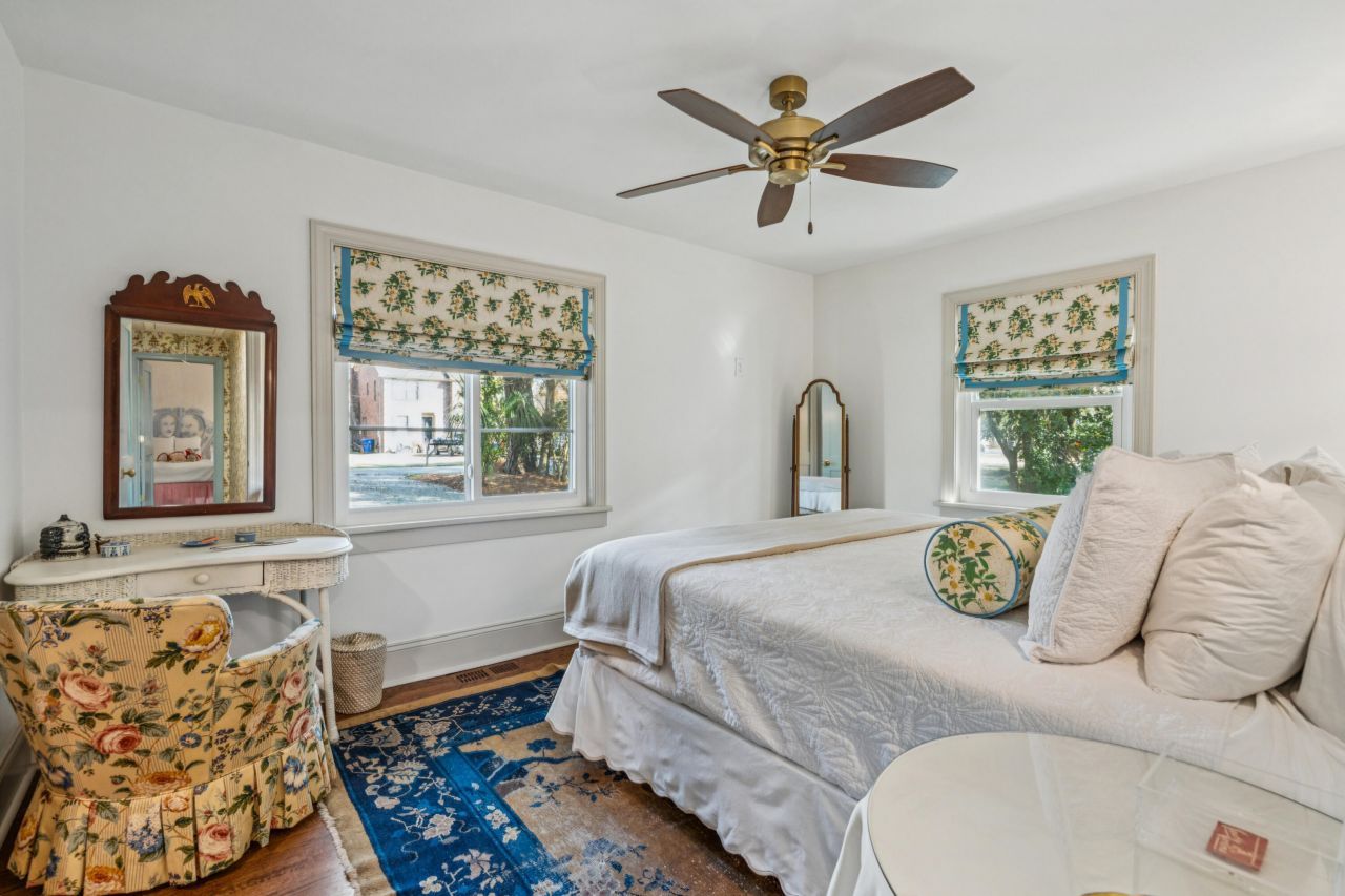 1683 Pearlott Street Photo 19